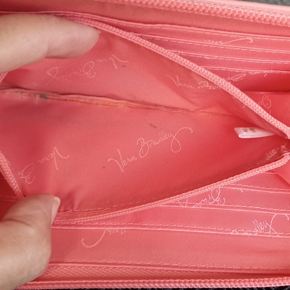 Vera Bradley Paisley cutout design Faux Leather Wallet Zip Around - Picture 6 of 6